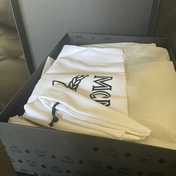 NIB MCM MEX Men sneakers sz 9 - Picture 2 of 8